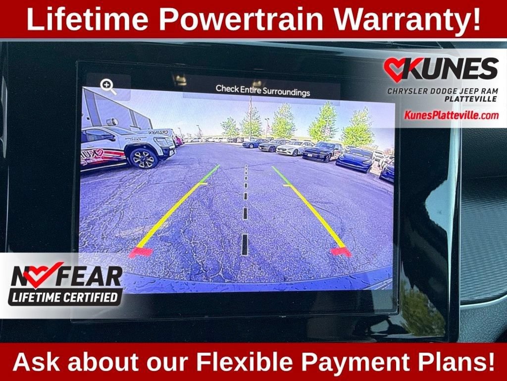 Used 2023 Jeep Grand Cherokee Laredo AWD/4WD image 18
