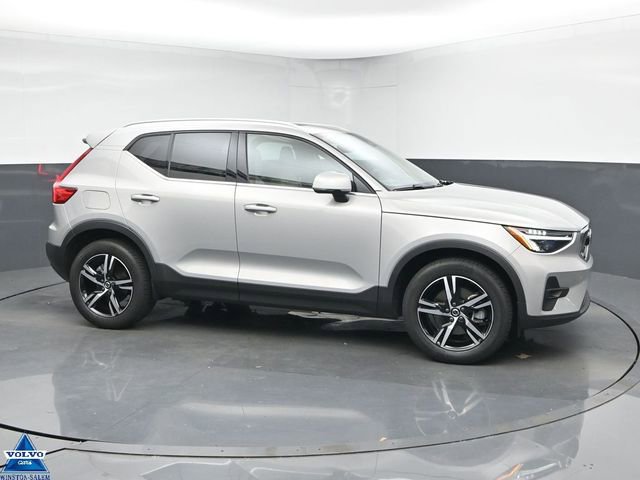 Used 2023 Volvo XC40 B5 Plus