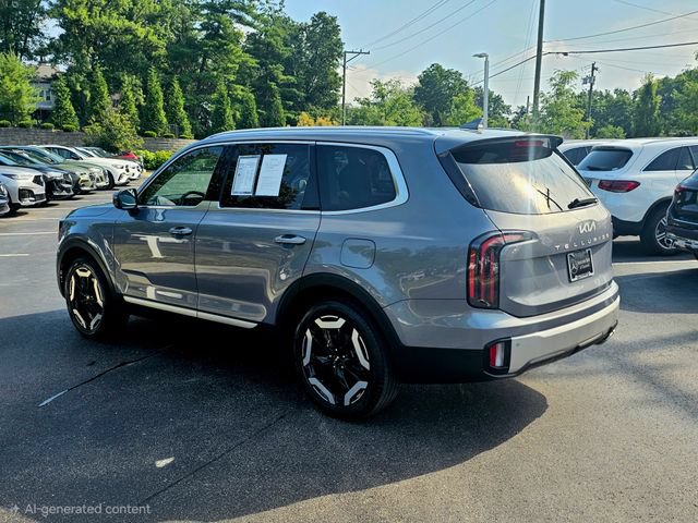 Used 2023 Kia Telluride EX w/ EX Captain's Chair Package FWD image 12