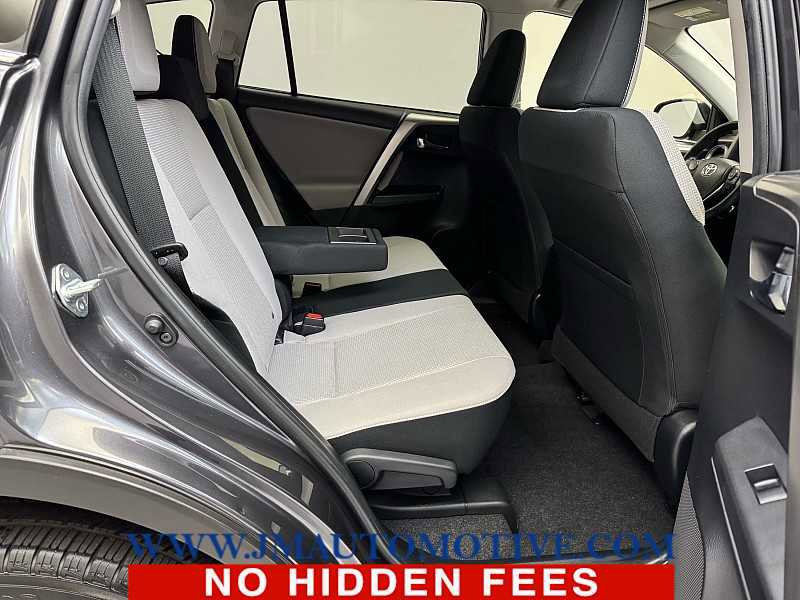 Used 2018 Toyota RAV4 XLE image 18