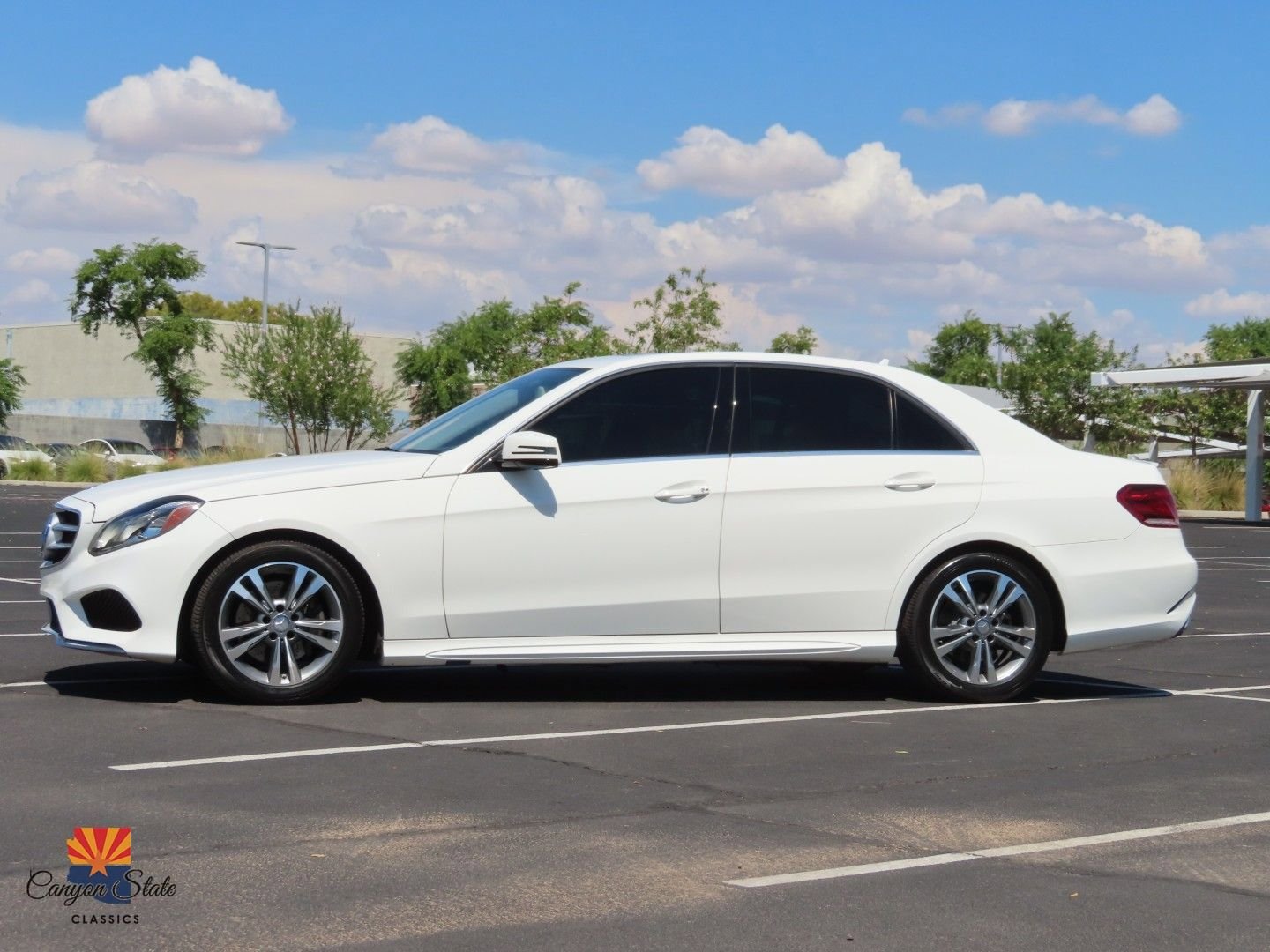 Used 2014 Mercedes-Benz E 250 BlueTEC 4MATIC Sedan image 9
