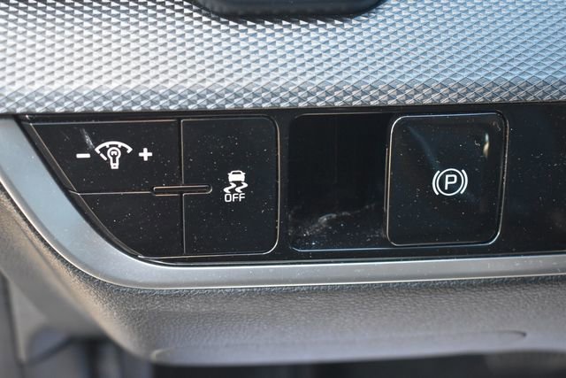 Certified 2025 Kia Sportage LX image 21