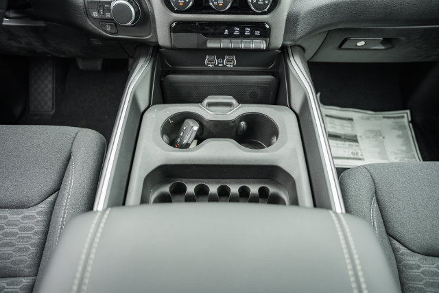 New 2026 RAM 1500 Express AWD/4WD image 38