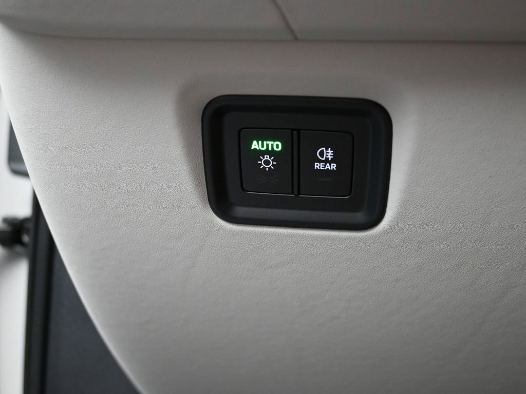 Certified 2026 Porsche Cayenne GTS image 20