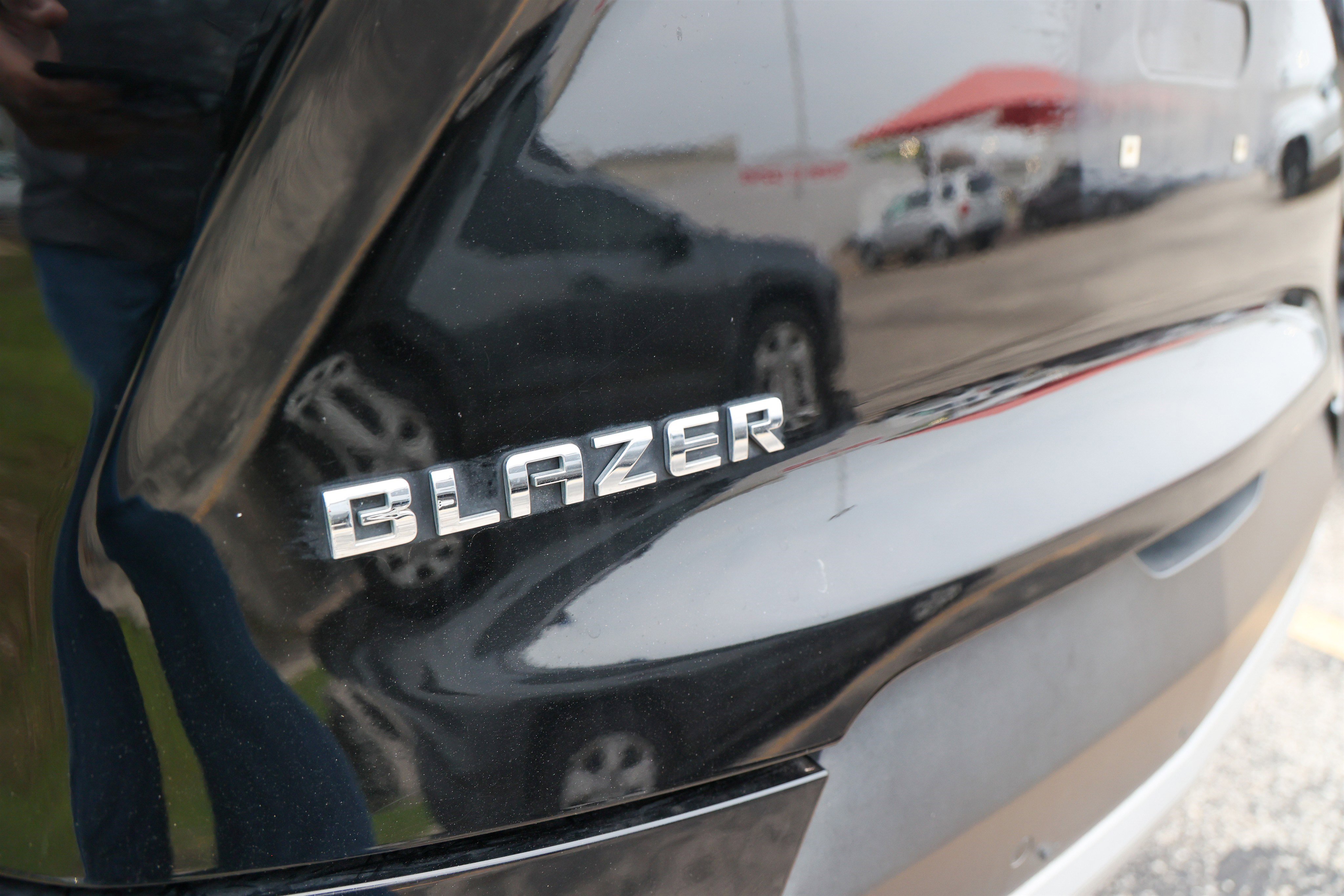 Used 2019 Chevrolet Blazer LT FWD image 11