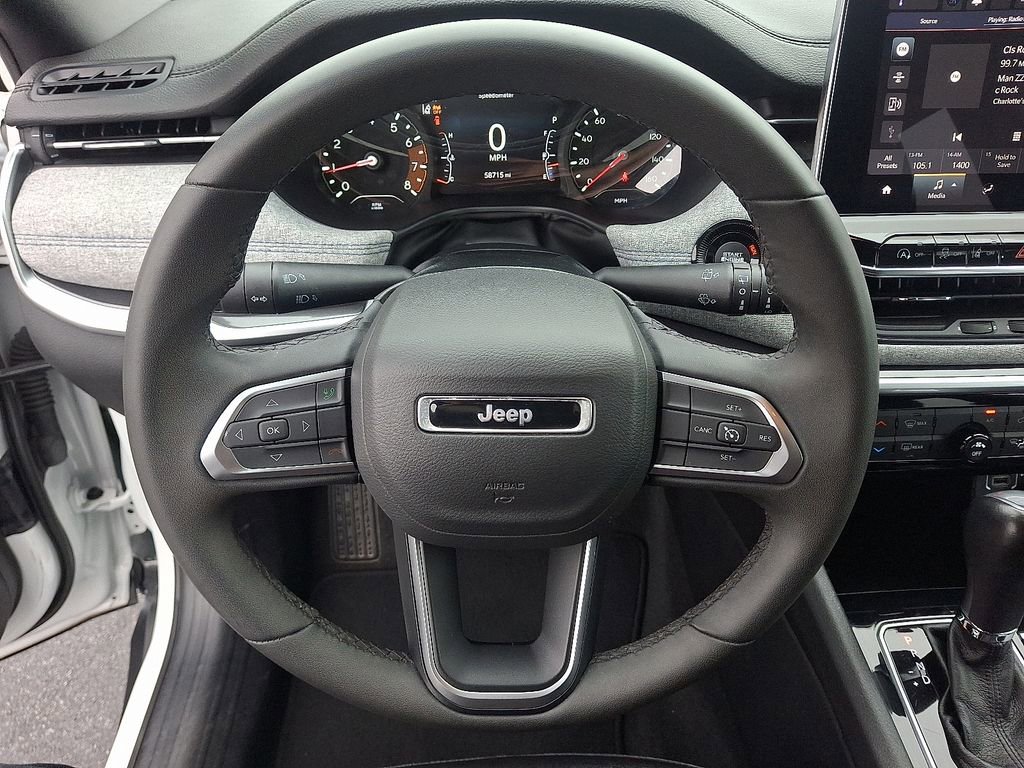 Used 2024 Jeep Compass Latitude image 18