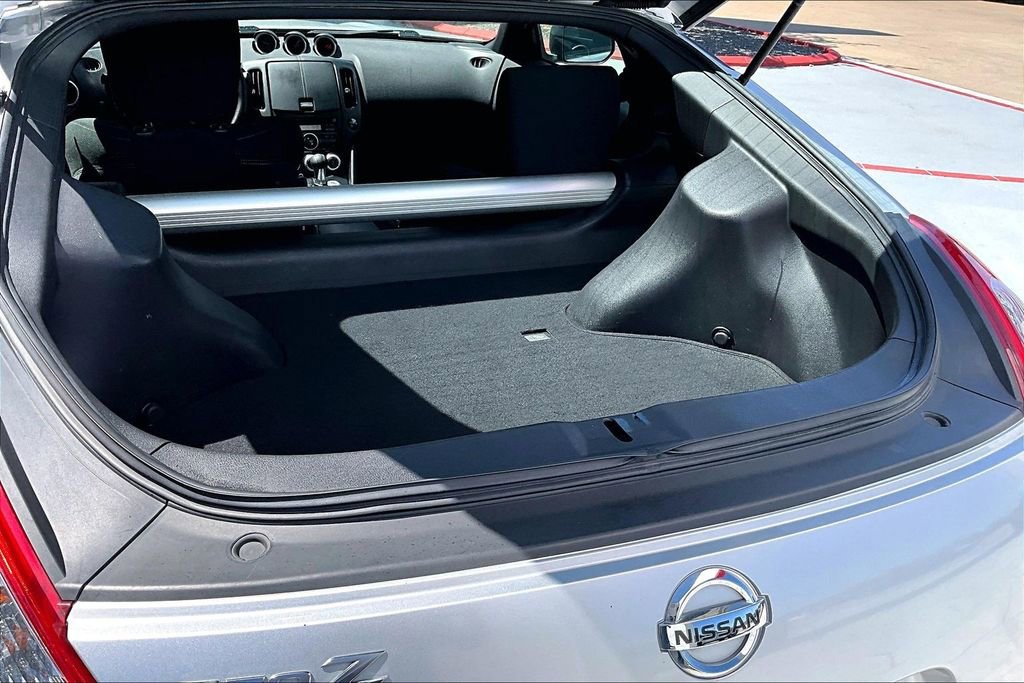 Used 2009 Nissan 370Z Coupe w/ Sport Pkg RWD image 20