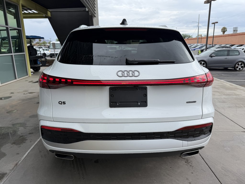 Used 2025 Audi Q5 Premium Plus w/ Premium Plus AWD/4WD image 13