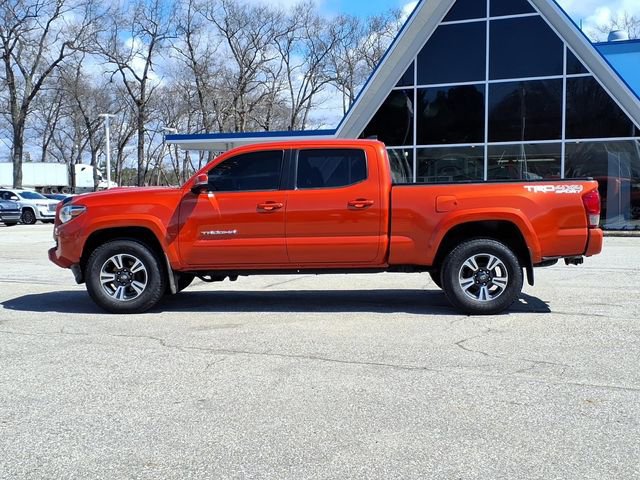 Used 2017 Toyota Tacoma SR5 AWD/4WD image 14
