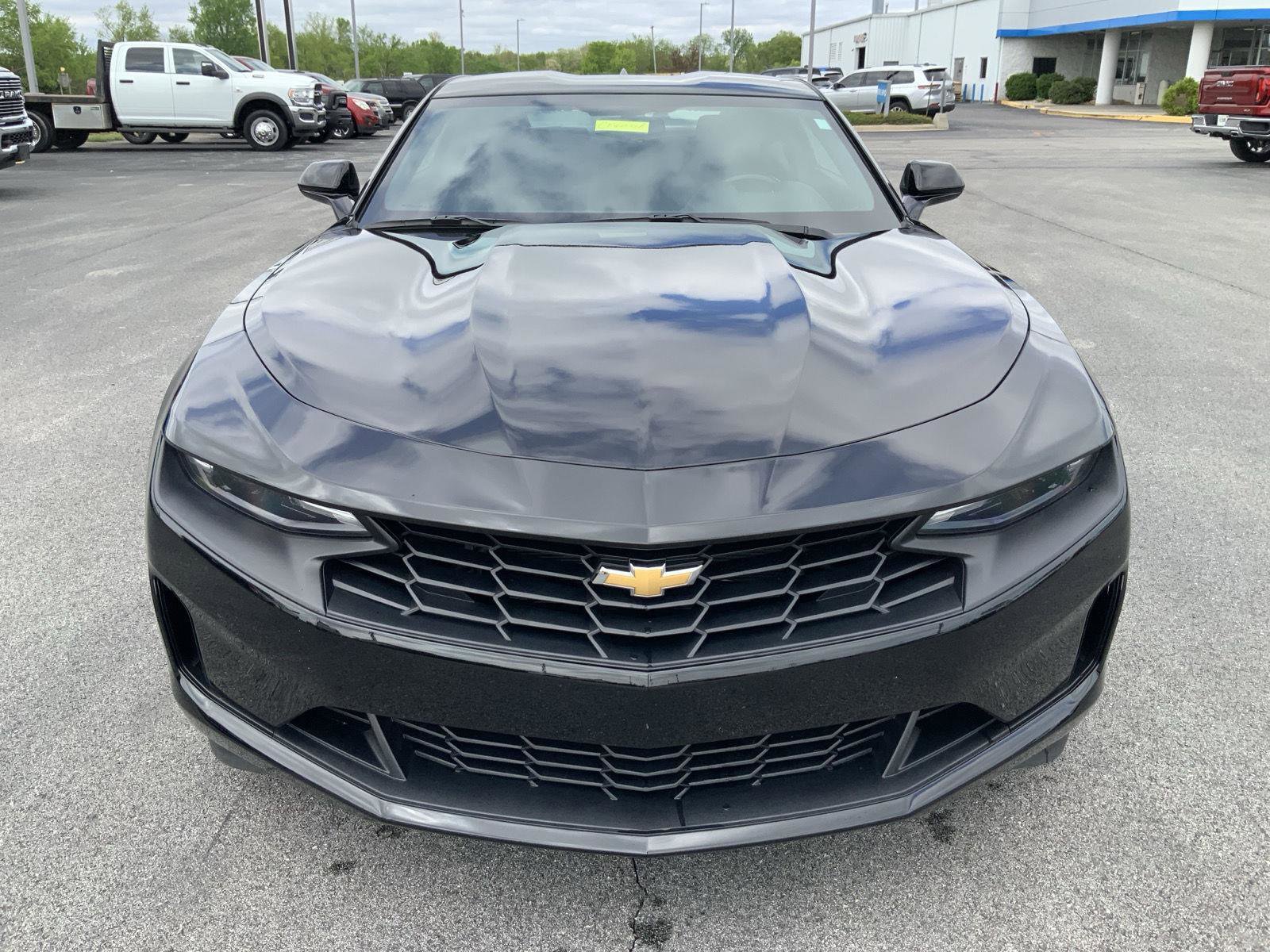 Used 2019 Chevrolet Camaro LT w/ Technology Package RWD image 3