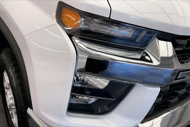 Used 2023 Chevrolet Silverado 2500 LT w/ Convenience Package image 28