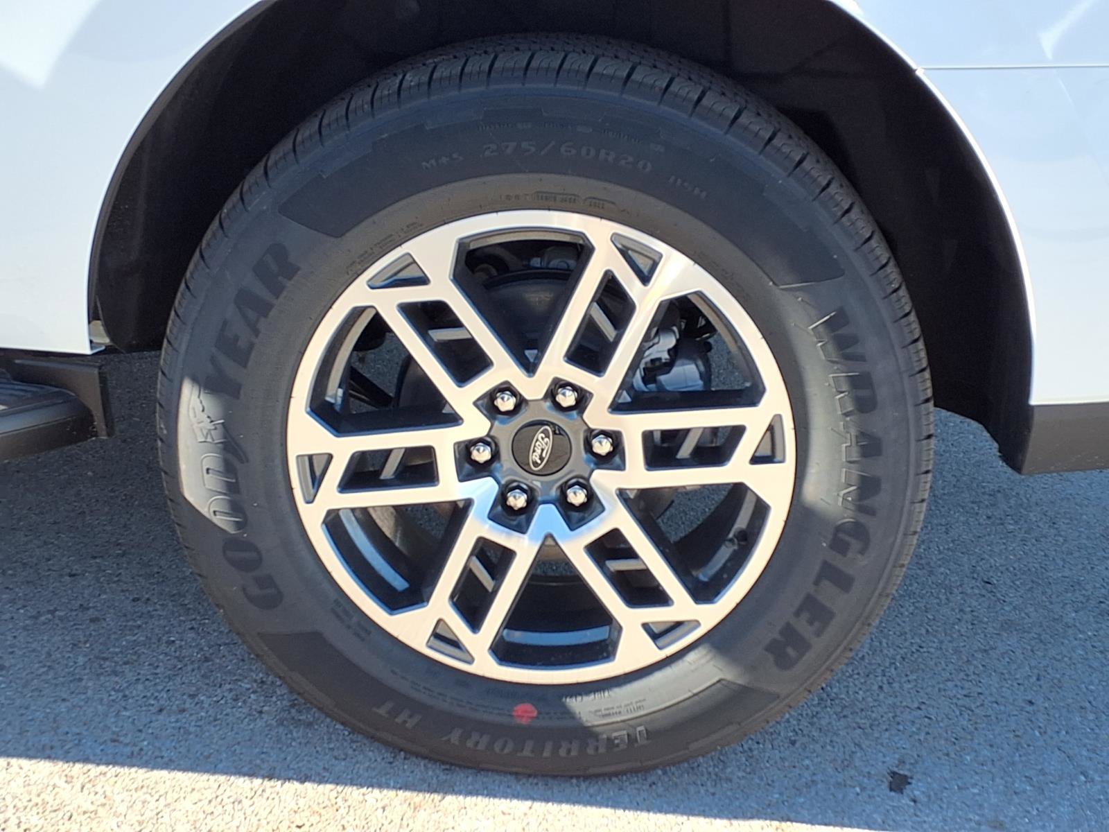 New 2025 Ford Expedition Active image 13