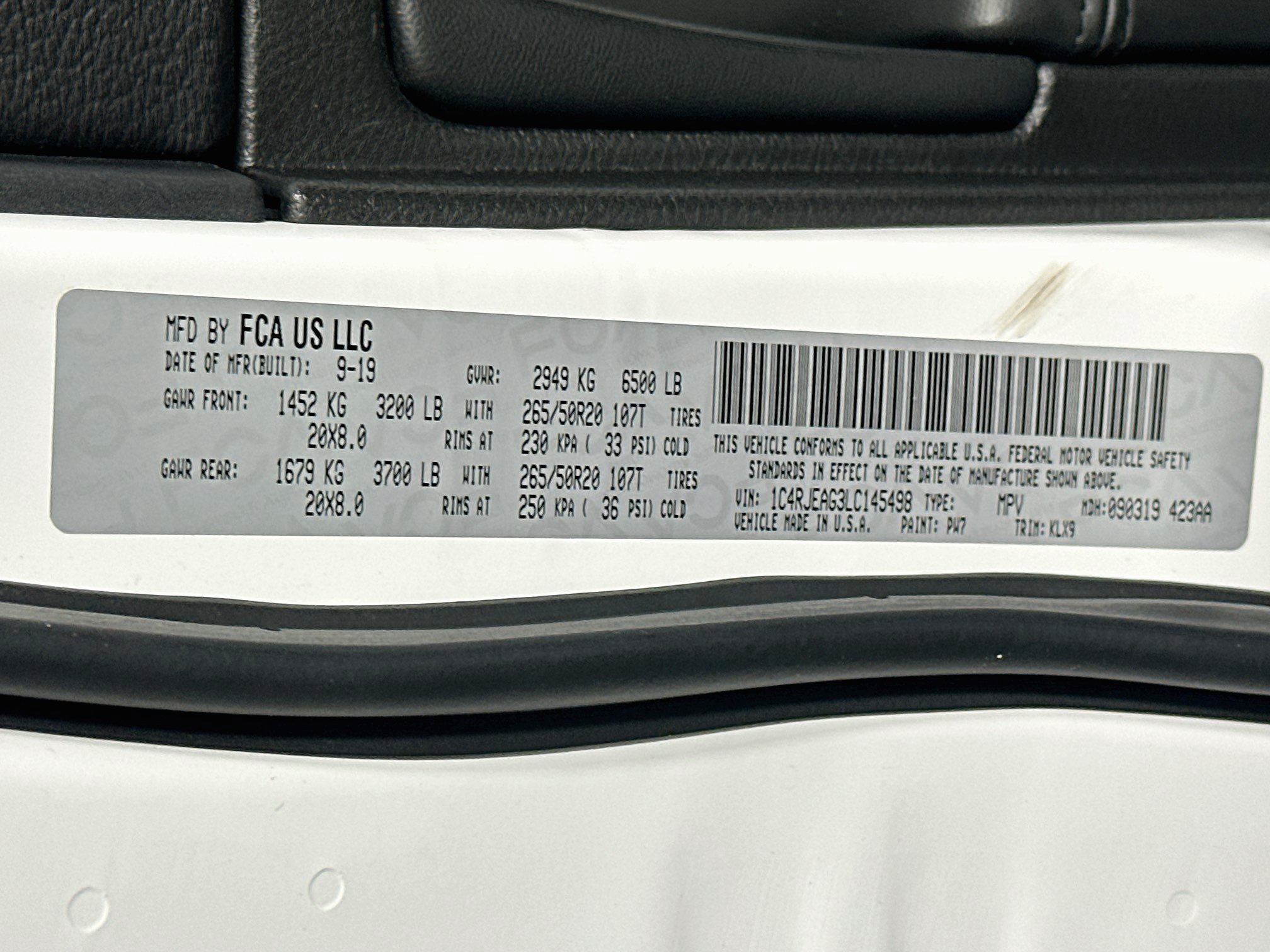 Used 2020 Jeep Grand Cherokee Altitude RWD image 12