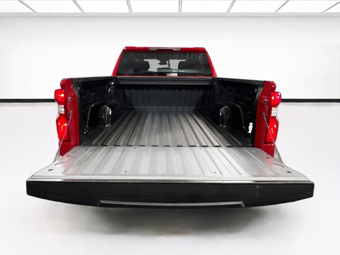 Used 2022 Chevrolet Silverado 1500 Custom w/ LPO, Dark Essentials Package RWD image 18