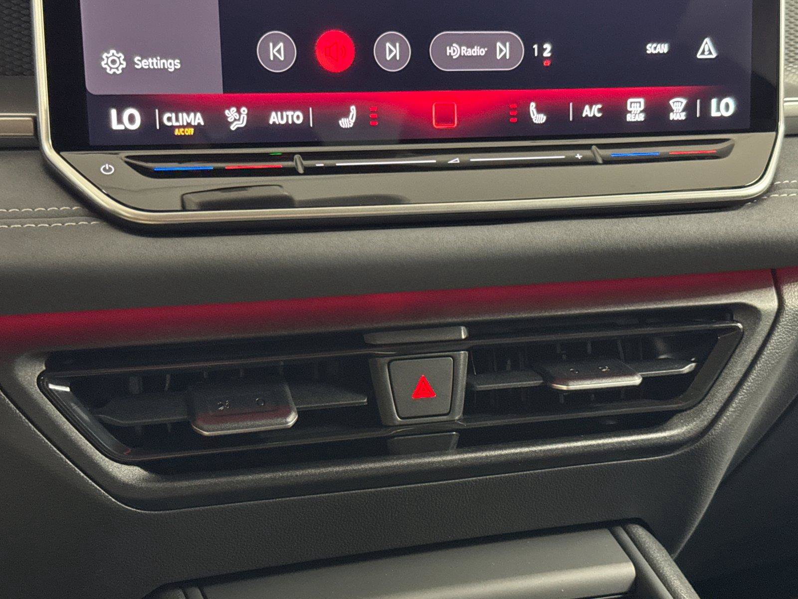 New 2026 Volkswagen Tiguan SE AWD/4WD image 19