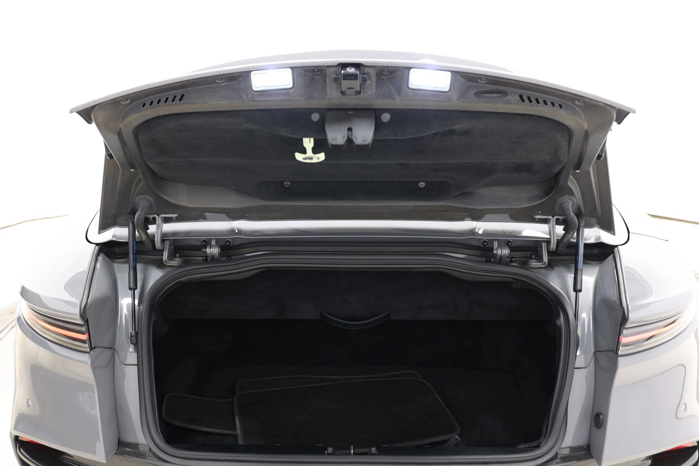 Used 2021 Aston Martin DBS Superleggera Volante RWD image 69