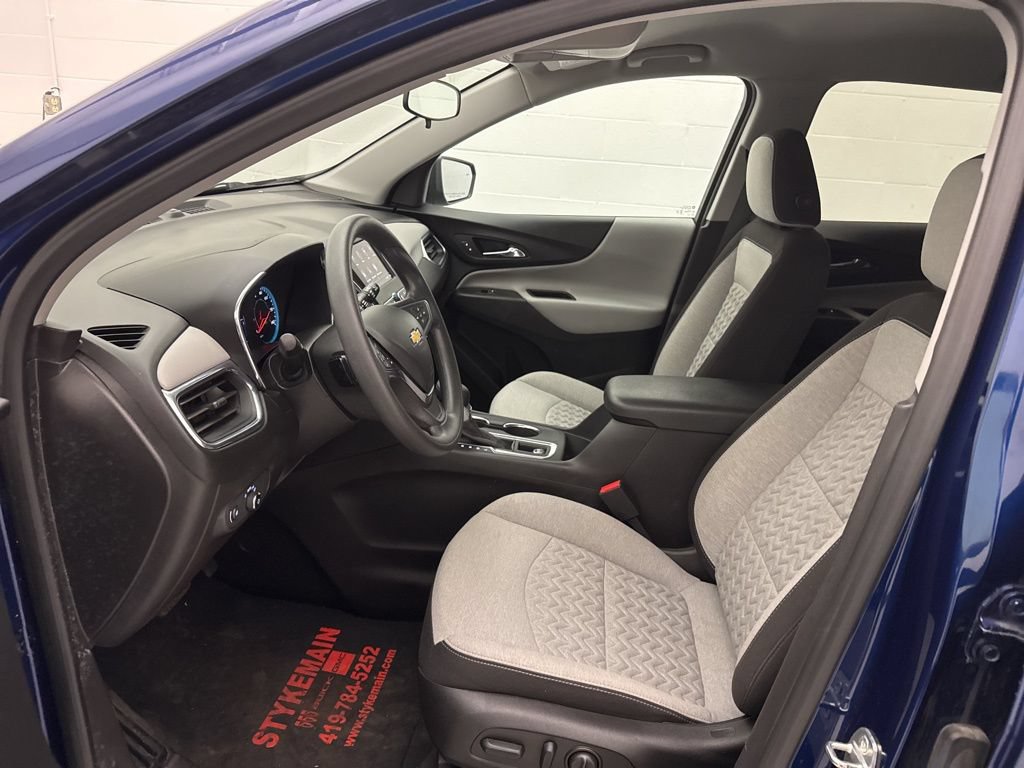 Used 2023 Chevrolet Equinox LS AWD/4WD image 17