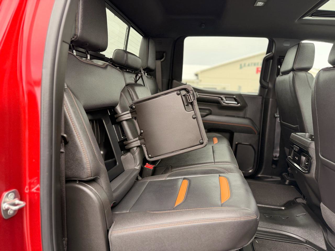 Used 2024 GMC Sierra 1500 AT4 w/ Technology Package AWD/4WD image 30