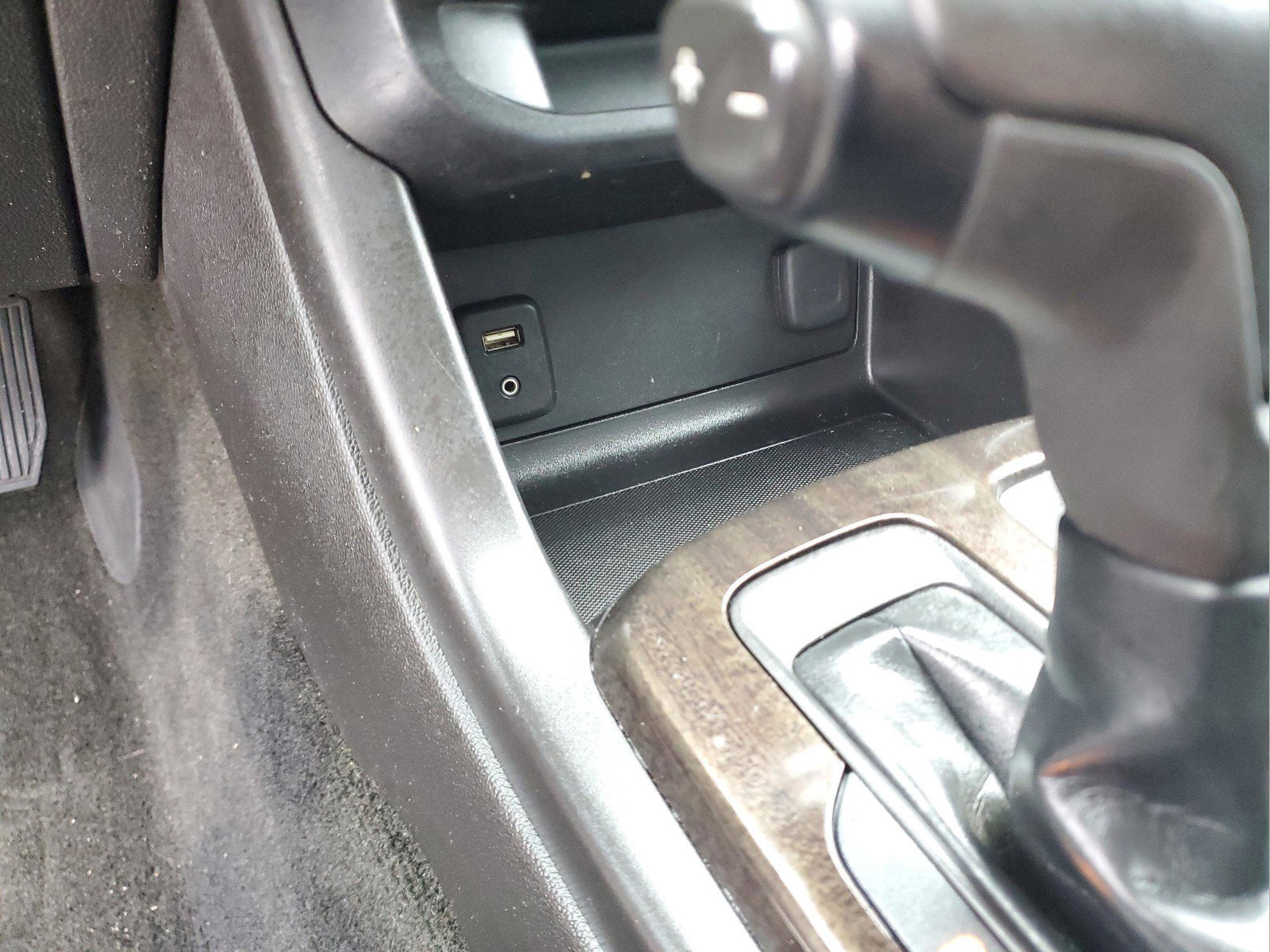 Used 2017 GMC Canyon SLE w/ Nightfall Edition image 7