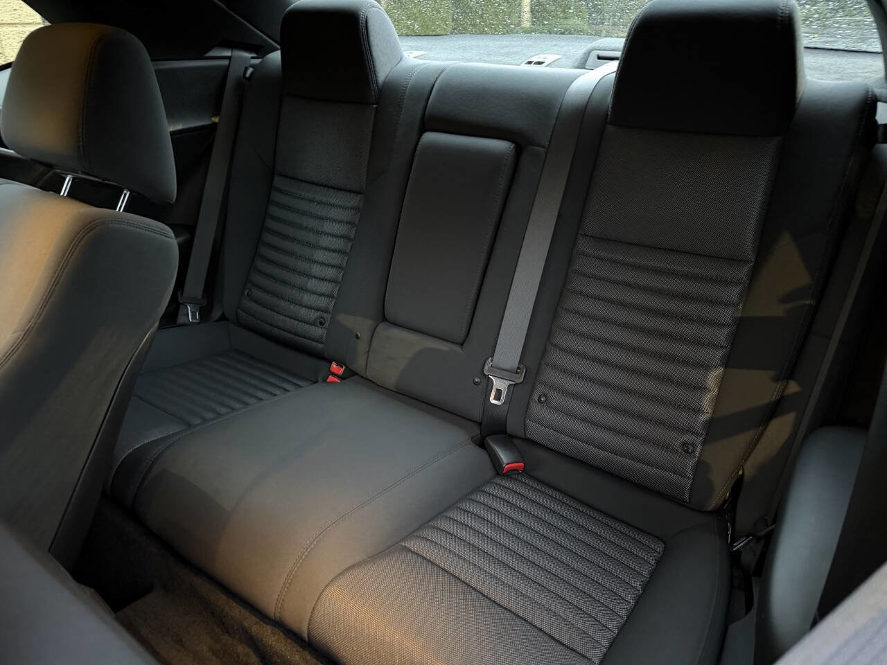 Used 2012 Dodge Challenger SXT image 20