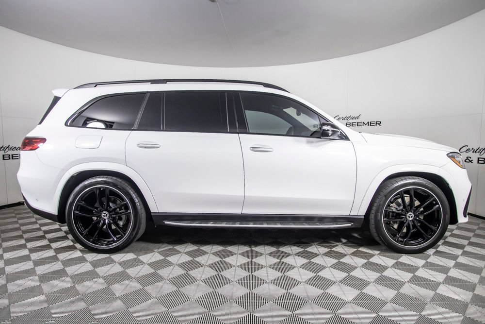 Used 2026 Mercedes-Benz GLS 580 4MATIC image 3