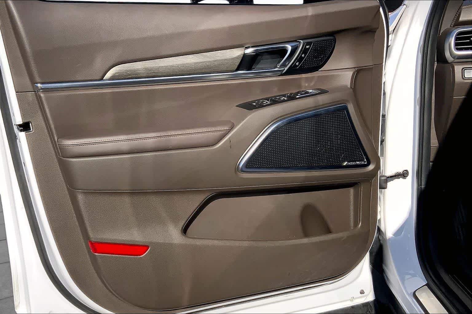 Used 2021 Kia Telluride SX w/ Towing Package FWD image 22