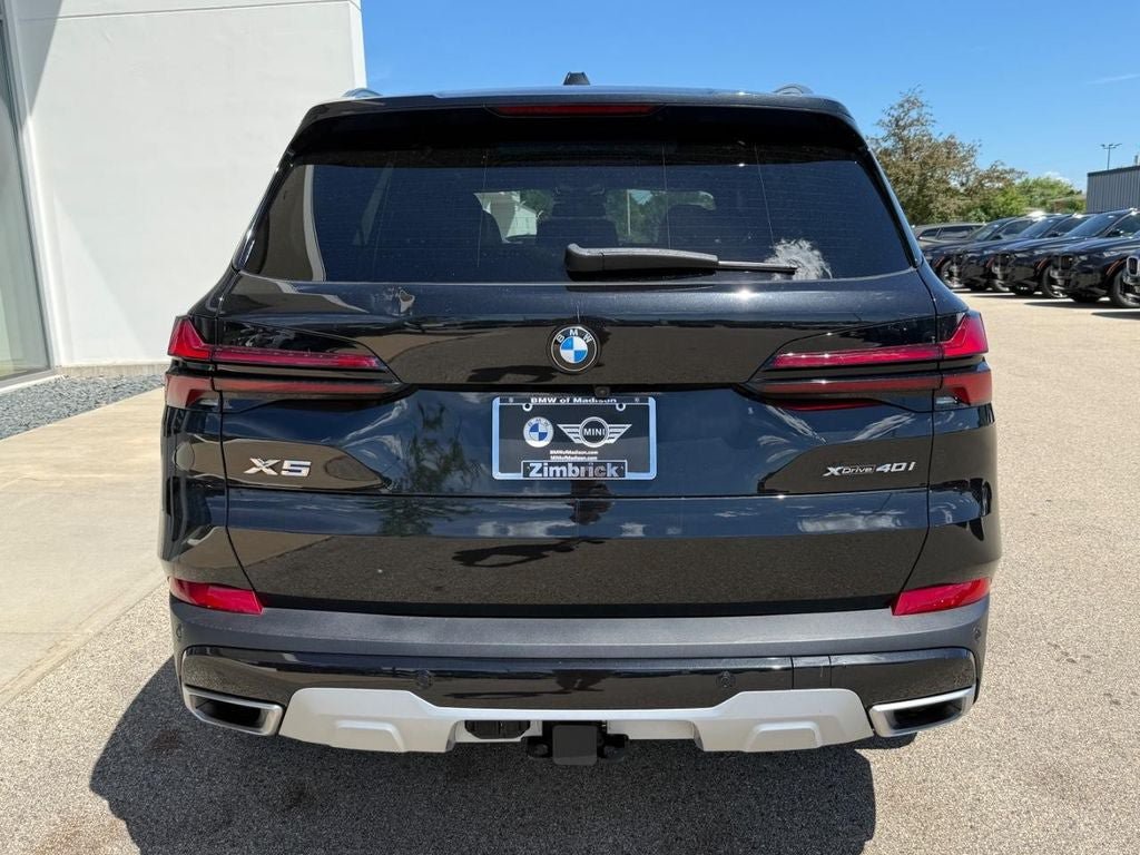 Used 2024 BMW X5 xDrive40i w/ Premium Package AWD/4WD image 4
