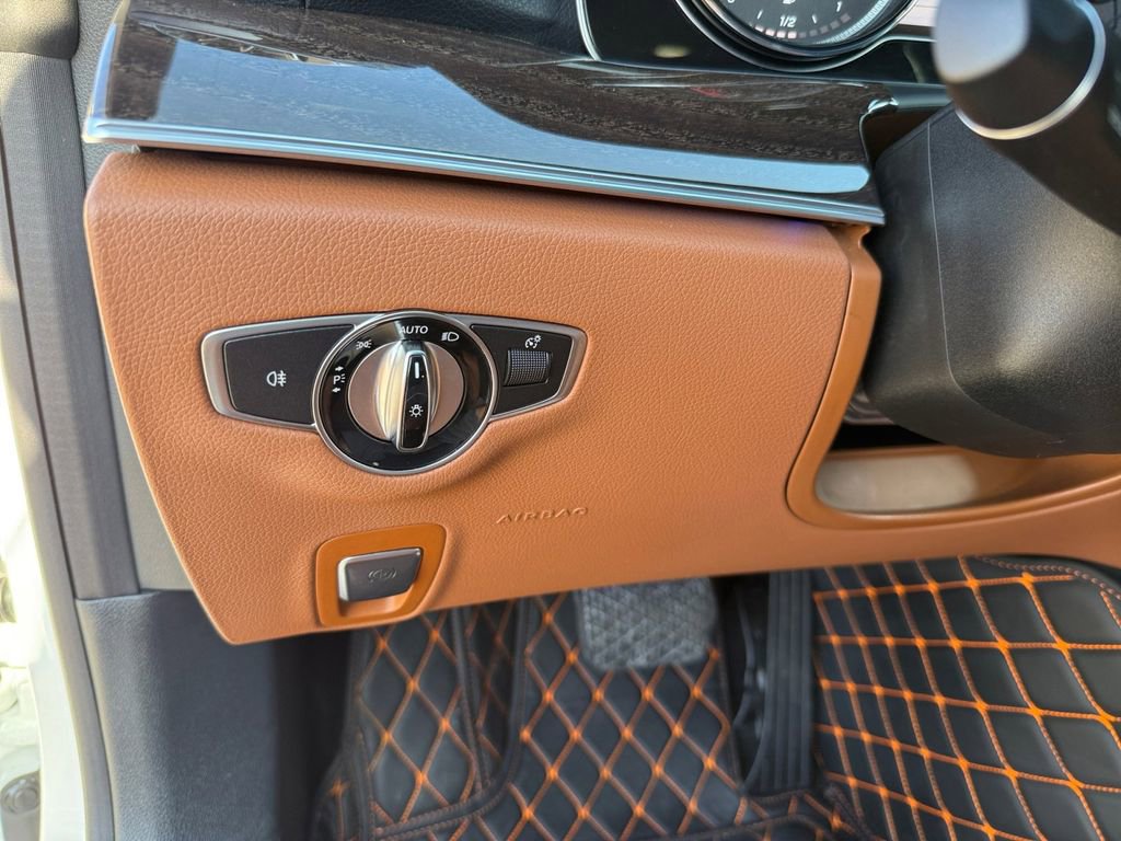 Used 2018 Mercedes-Benz E 400 4MATIC Cabriolet image 22