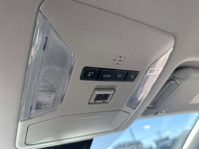 Used 2023 Toyota RAV4 XLE image 28