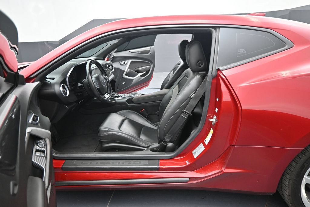 Used 2022 Chevrolet Camaro LT w/ RS Package RWD image 10