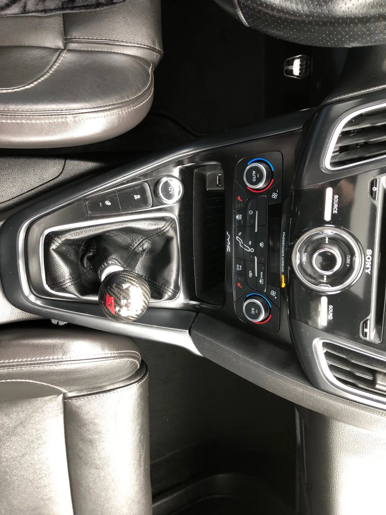 Used 2015 Ford Focus ST w/ Equipment Group 402A FWD image 37