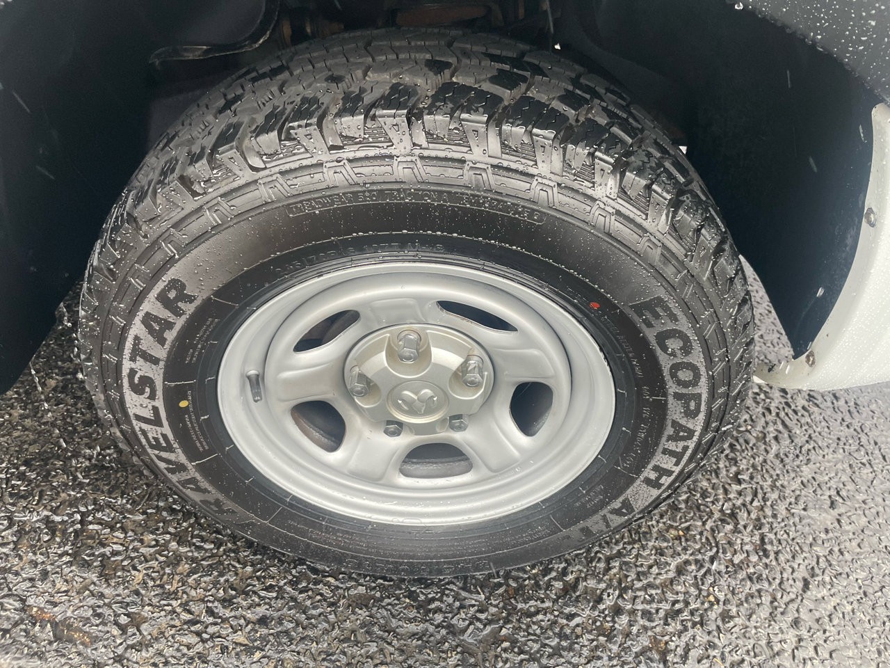 Used 2011 Dodge Dakota ST image 11