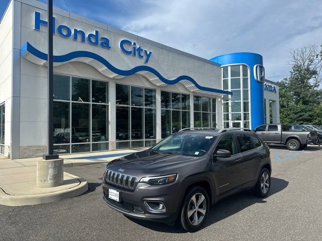 Used 2019 Jeep Cherokee Limited AWD/4WD image 2