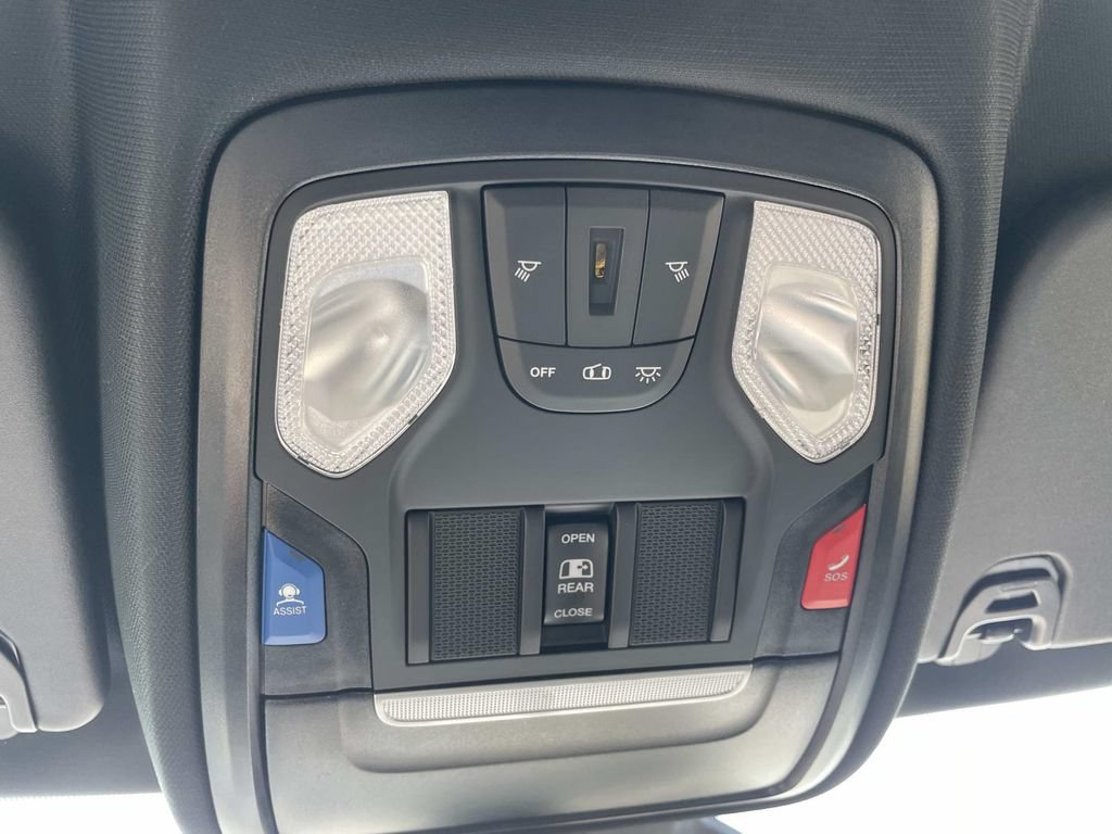 Used 2025 RAM 1500 Warlock AWD/4WD image 50