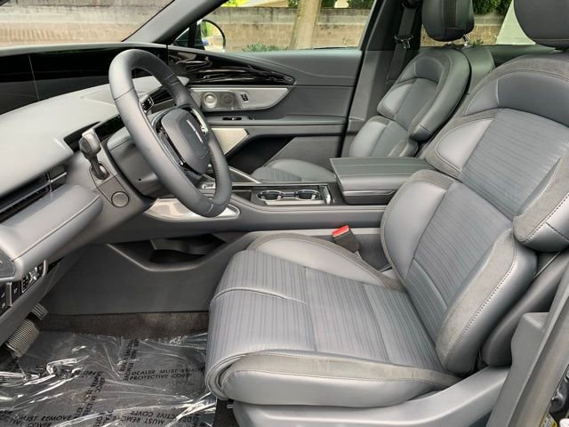 New 2025 Lincoln Nautilus Reserve image 13