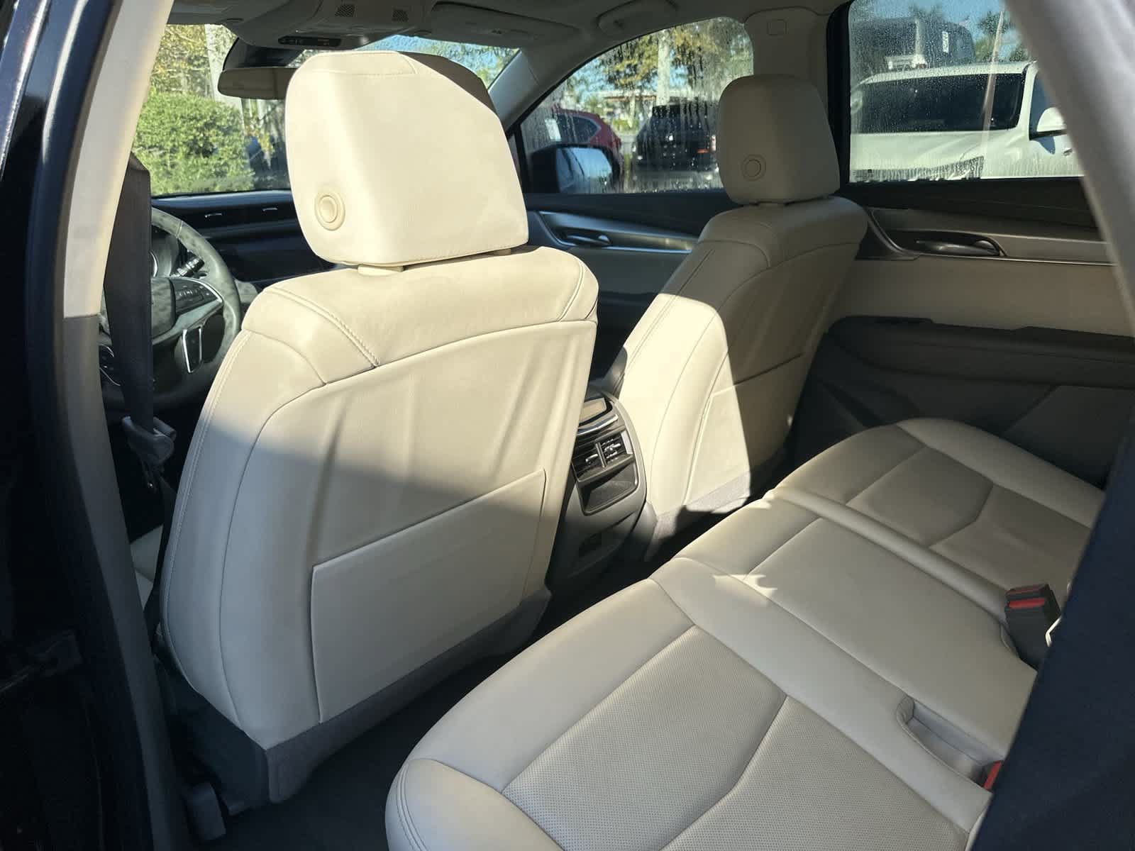 Used 2023 Cadillac XT5 Premium Luxury FWD image 14