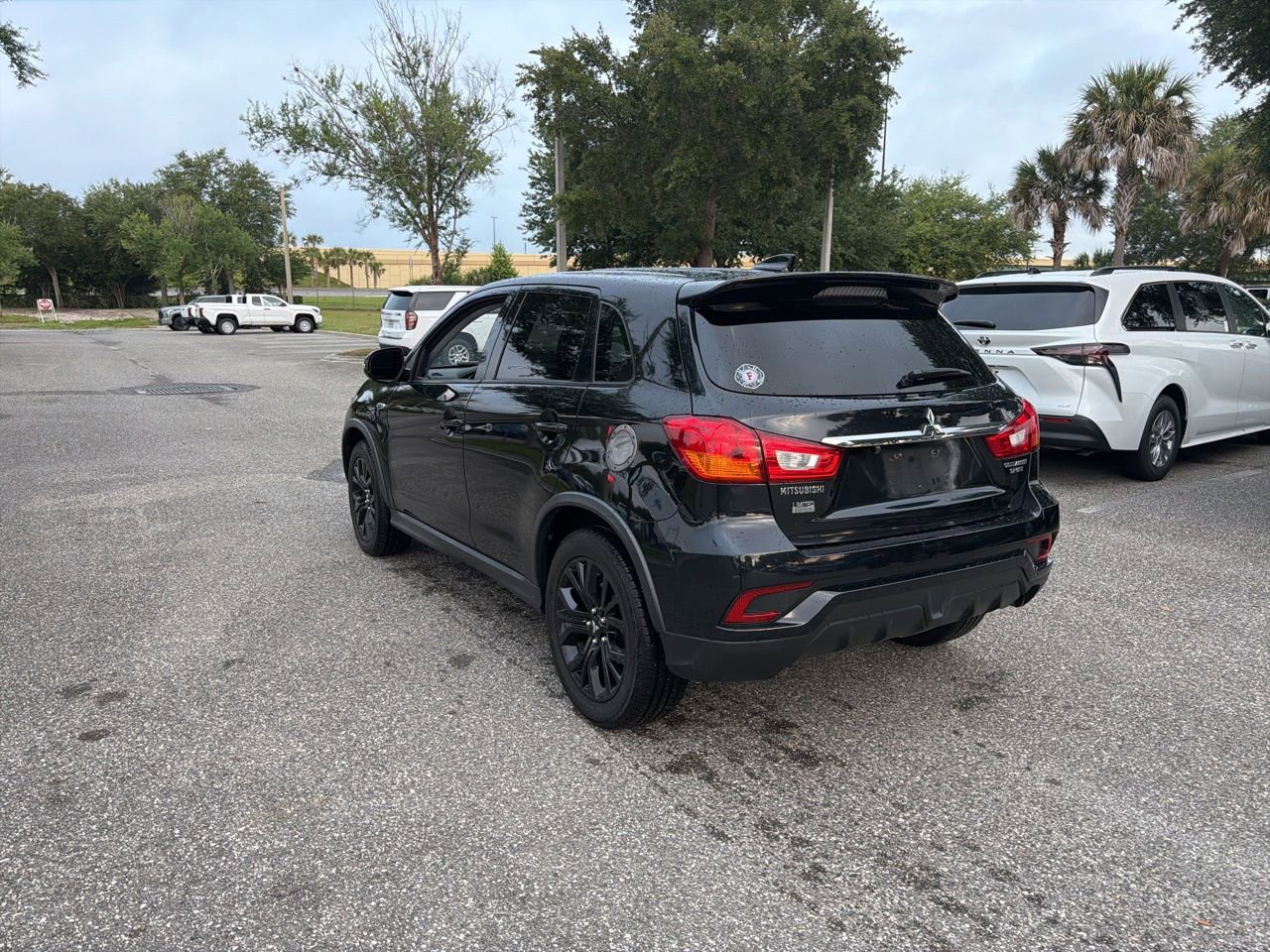 Used 2018 Mitsubishi Outlander Sport LE FWD image 3