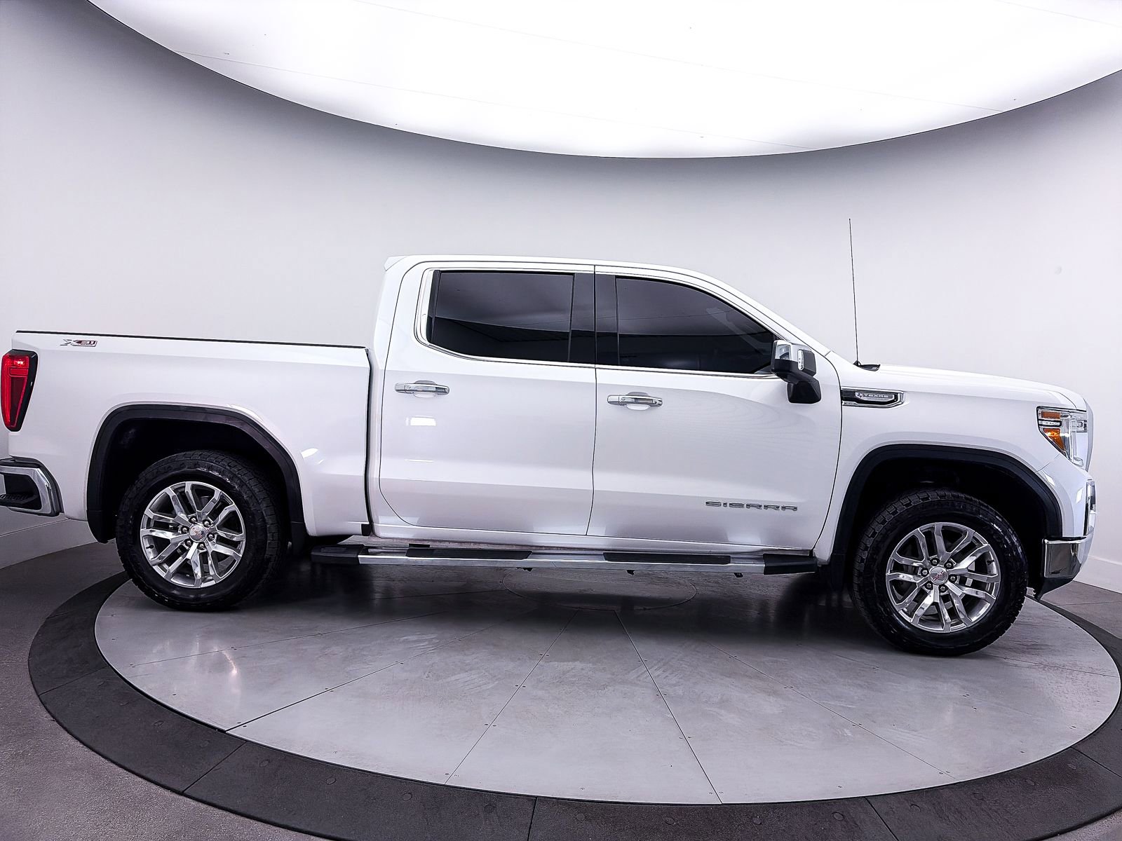 Used 2019 GMC Sierra 1500 SLT AWD/4WD image 40