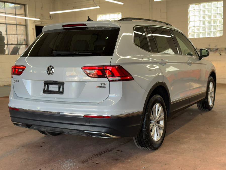 Used 2018 Volkswagen Tiguan SE w/ Panoramic Sunroof Package AWD/4WD image 8