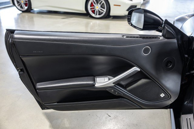Used 2014 Ferrari F12 Berlinetta RWD image 38