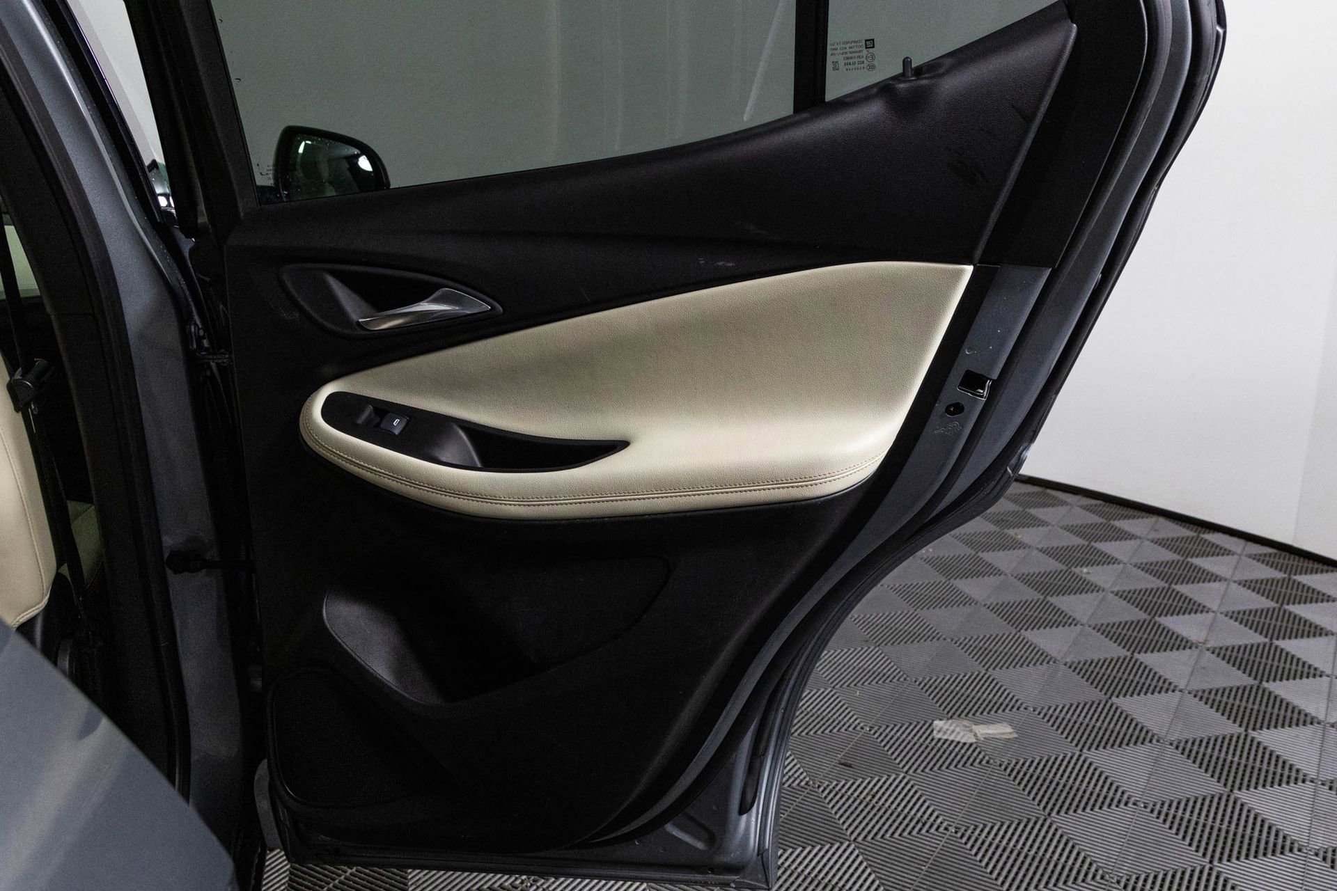 Certified 2024 Buick Encore GX Avenir w/ Avenir Convenience Package image 39