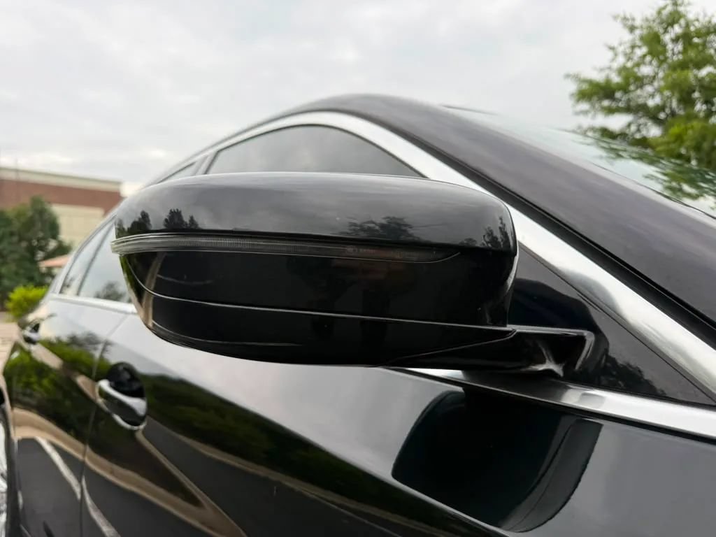 Used 2019 BMW 530i xDrive AWD/4WD image 11