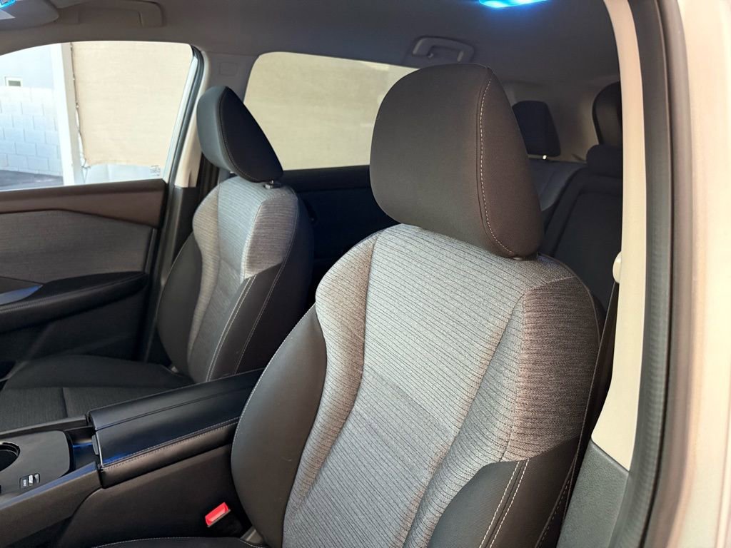 Used 2021 Nissan Rogue SV image 25