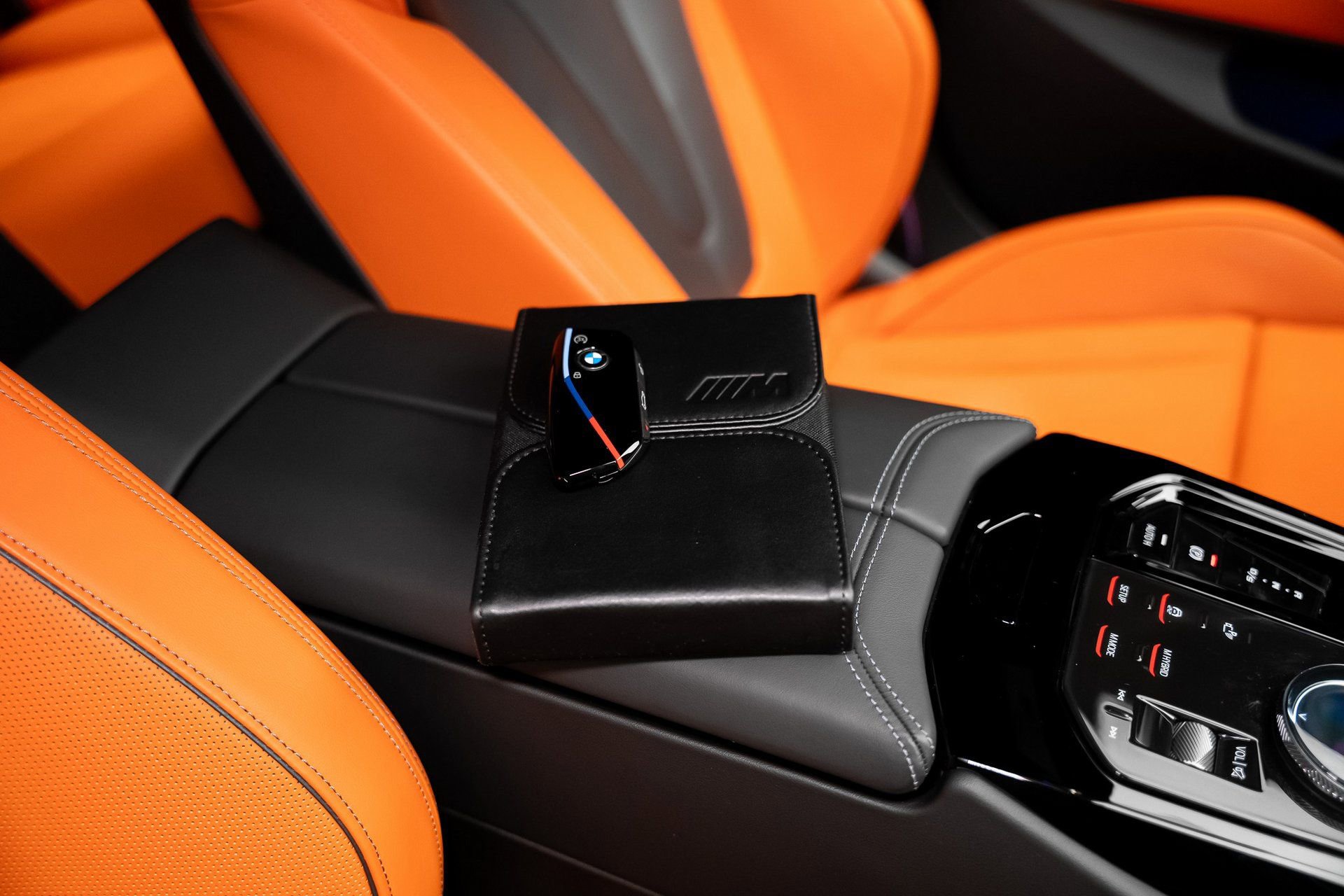 Used 2025 BMW M5 image 84