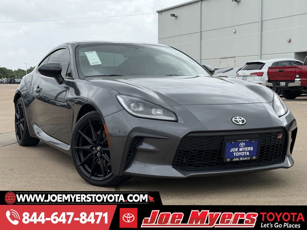 Used 2022 Toyota GR86 Premium image 2