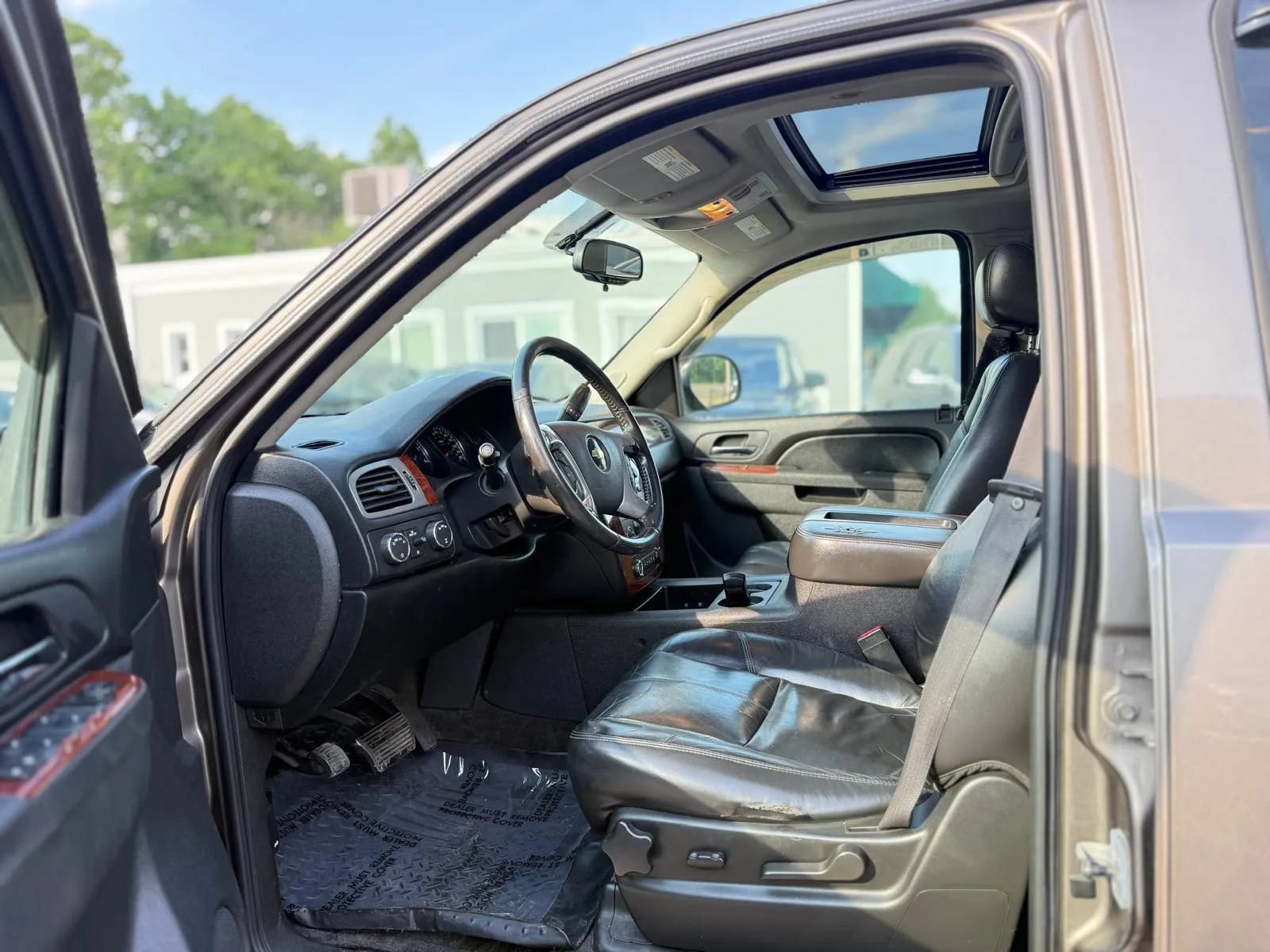 Used 2011 Chevrolet Tahoe LT AWD/4WD image 9