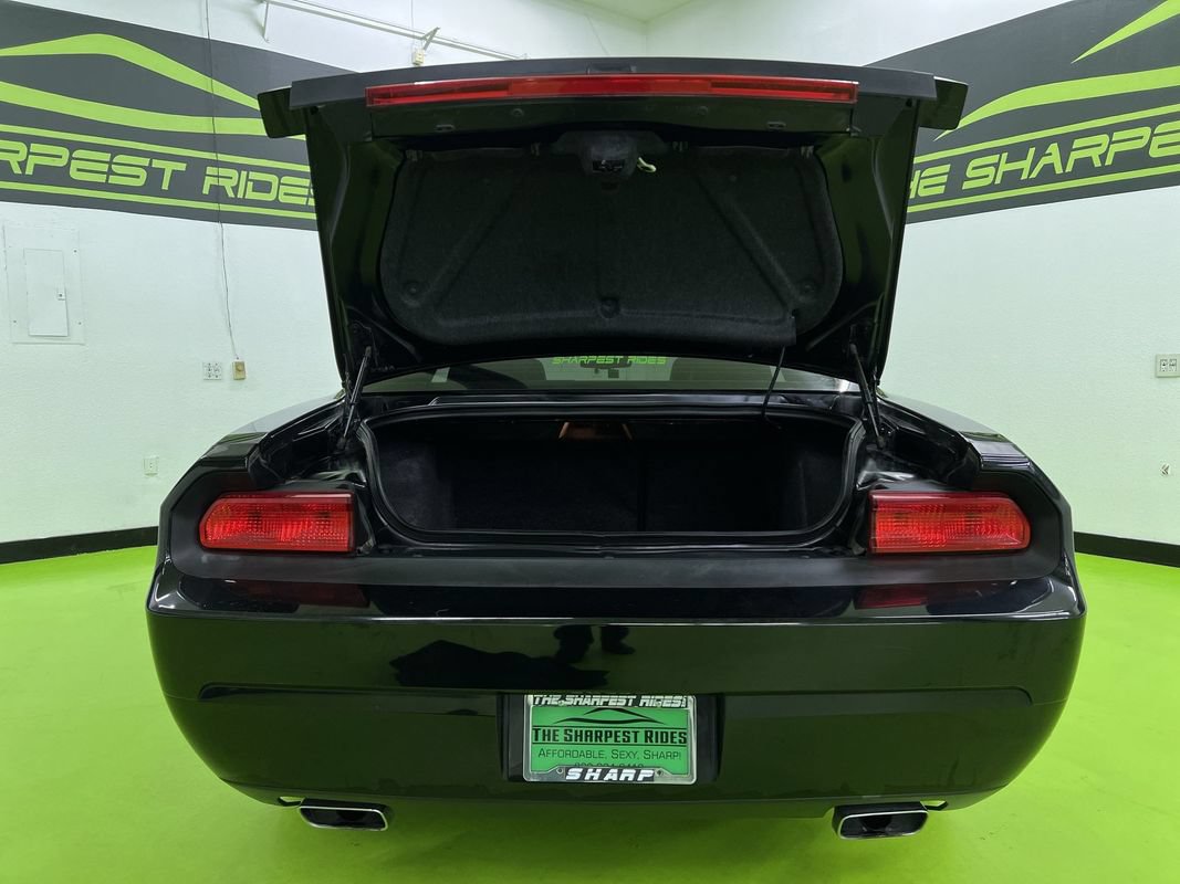 Used 2012 Dodge Challenger R/T RWD image 9