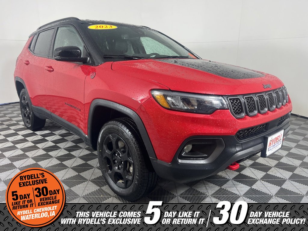 Used 2023 Jeep Compass Trailhawk image 1