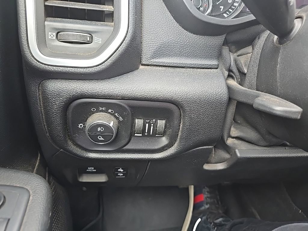Used 2019 RAM 1500 Big Horn AWD/4WD image 17