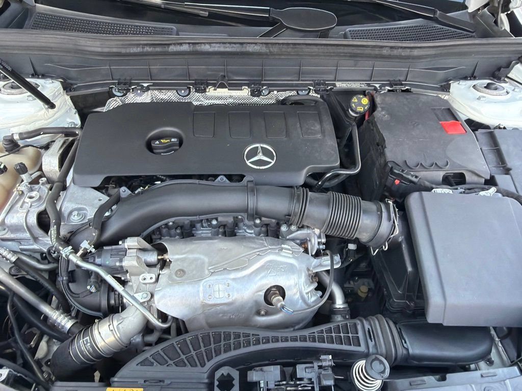 Used 2022 Mercedes-Benz GLB 250 4MATIC image 13
